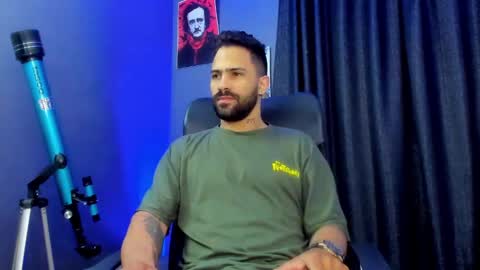 Snapshot of leo_diaz01 chatting on February 22, 2:16 pm Leo Diaz online show from February 22, 2:16 pm