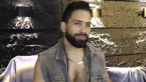 Snapshot of leo_diaz01 chatting on September 12, 2:44 am Leo Diaz online show from September 12, 2:44 am