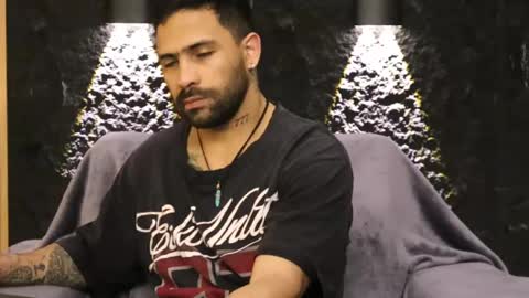 Leo  Diaz online show from April 23, 3:11 am