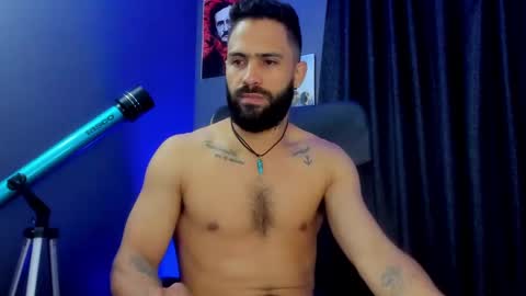 Snapshot of leo_diaz01 chatting on December 29, 9:09 pm Leo Diaz online show from December 29, 9:09 pm