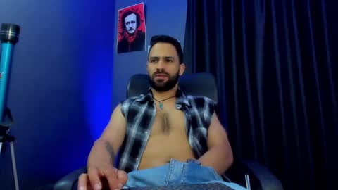 Snapshot of leo_diaz01 chatting on February 27, 11:15 pm Leo Diaz online show from February 27, 11:15 pm