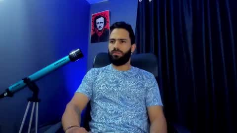Snapshot of leo_diaz01 chatting on December 22, 6:37 pm Leo Diaz online show from December 22, 6:37 pm