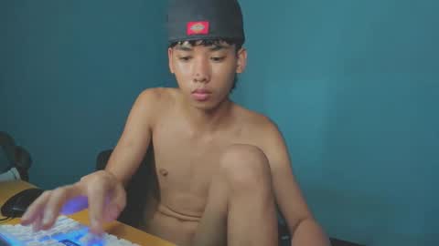 Snapshot of leo_hottiesexyasian chatting on October 8, 3:49 pm Leo online show from October 8, 3:49 pm