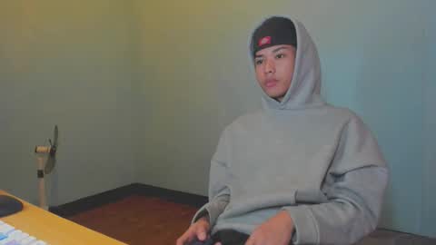 Snapshot of leo_hottiesexyasian chatting on October 7, 3:38 pm Leo online show from October 7, 3:38 pm