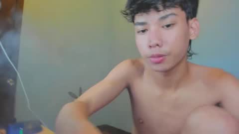 Snapshot of leo_hottiesexyasian chatting on October 9, 4:01 pm Leo online show from October 9, 4:01 pm