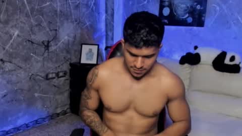 Leo independent model online show from March 5, 3:03 am