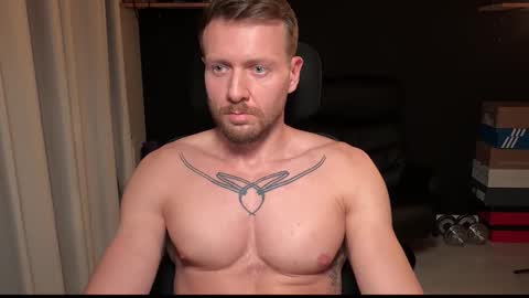 LeoHungP online show from September 14, 4:31 pm