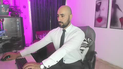 Snapshot of leon_1717 chatting on January 11, 12:29 pm Leon online show from January 11, 12:29 pm