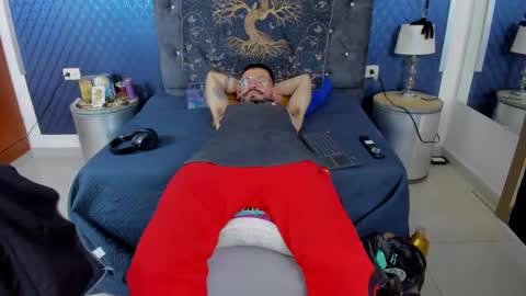 Snapshot of leondevereda_ chatting on January 29, 6:50 pm Len online show from January 29, 6:50 pm