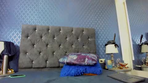 Snapshot of leondevereda_ chatting on January 4, 9:20 pm Len online show from January 4, 9:20 pm
