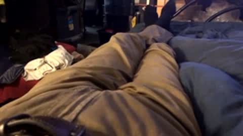 Leon online show from March 10, 9:32 pm