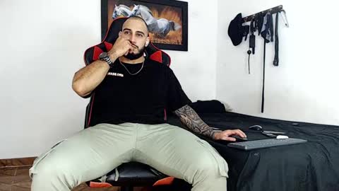 ANDRES online show from December 8, 4:25 am