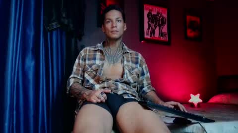 Lenardo jaramillo online show from April 14, 8:58 am