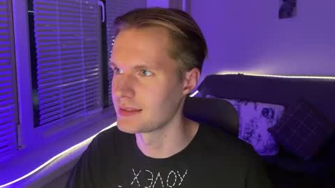 Leon online show from January 14, 8:56 pm