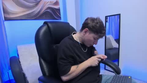 Leo  online show from March 10, 4:18 am