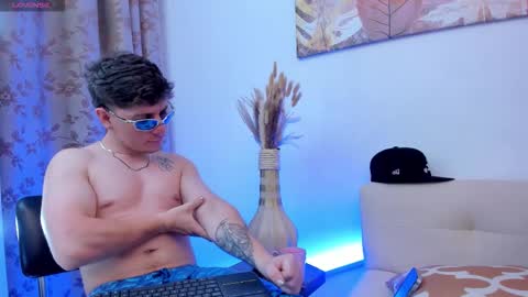 Leo  online show from October 30, 10:11 pm