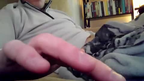 Leo online show from December 5, 6:04 pm