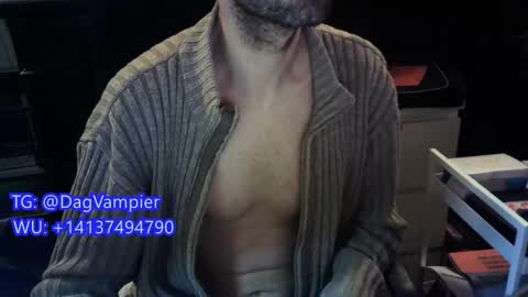 Vampiro Diurno online show from February 25, 7:48 pm