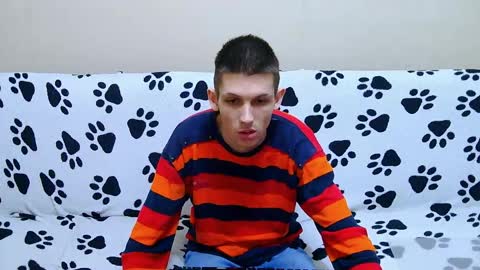 lester_broo online show from April 25, 10:29 pm