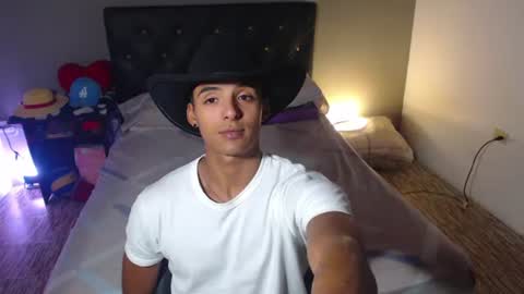 i  am lewis ly EDUARDO MEMDOZA15 online show from July 29, 6:07 pm