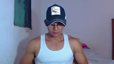 i  am lewis ly EDUARDO MEMDOZA15 online show from April 23, 6:54 pm