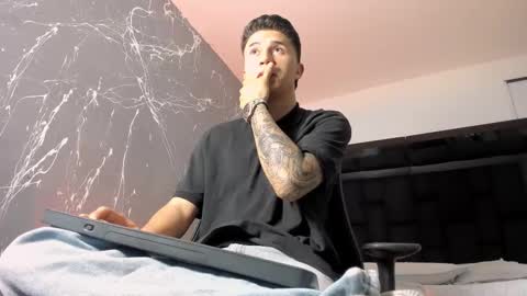 Snapshot of liaamsmiith_ chatting on September 20, 11:54 am Liam Smith online show from September 20, 11:54 am