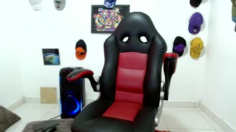 Andres online show from June 21, 9:31 pm