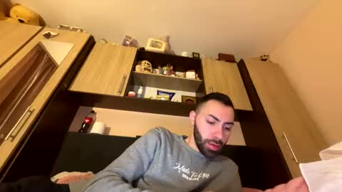 Liam online show from February 5, 7:04 am