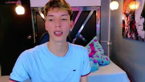 liam_green1 online show from March 5, 8:16 pm