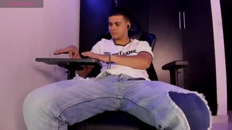 Liam online show from April 25, 4:59 am