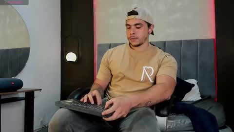 Liam online show from October 2, 8:24 pm