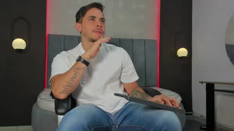 Liam online show from April 23, 7:05 pm