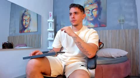 Liam online show from January 19, 7:04 pm