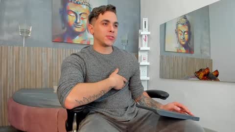 Liam online show from December 28, 6:18 pm