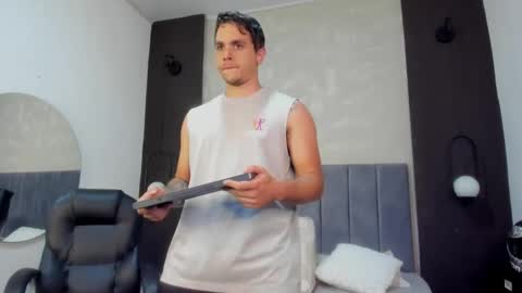 Liam online show from March 6, 9:20 pm