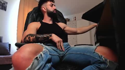 Liam online show from April 10, 7:15 am