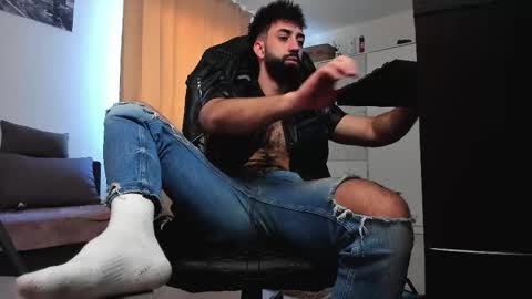 Liam online show from March 11, 8:32 am