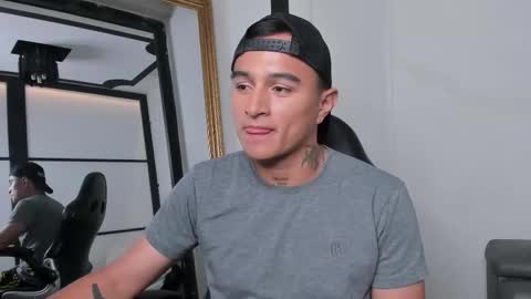 Snapshot of liamdeep_ chatting on October 2, 11:42 pm LiamDeep online show from October 2, 11:42 pm