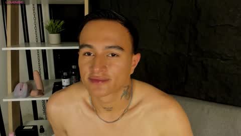 Snapshot of liamdeep_ chatting on September 25, 9:57 pm LiamDeep online show from September 25, 9:57 pm