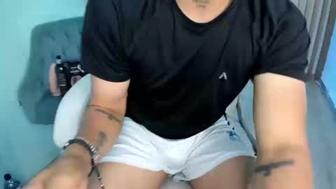 Snapshot of liamdeep_ chatting on September 10, 9:24 pm LiamDeep online show from September 10, 9:24 pm