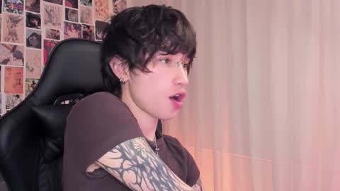 Liam online show from December 31, 2:19 am