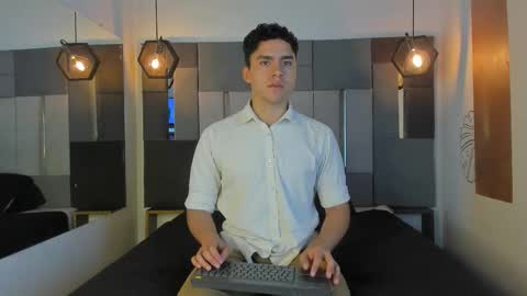 Liam online show from March 9, 1:05 pm