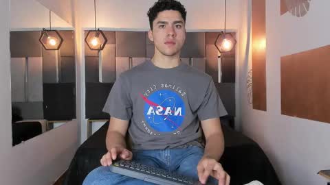 Liam online show from March 4, 1:07 pm