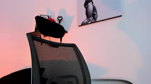 liam online show from March 4, 10:49 pm