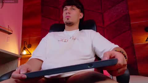 Liam Thunder online show from November 29, 4:36 am