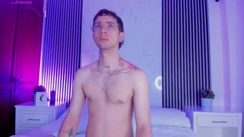 Liam online show from March 5, 9:44 pm