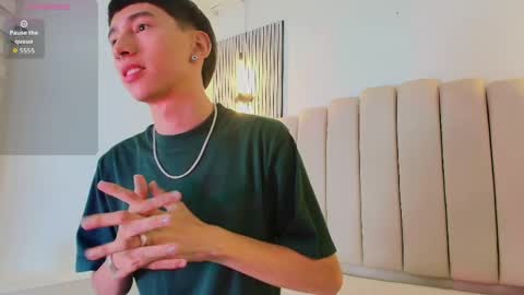 lian_cameron online show from April 21, 3:45 am