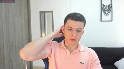 Snapshot of lian_eathan chatting on October 14, 10:06 pm lian_eathan online show from October 14, 10:06 pm