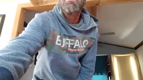 St pierre online show from April 25, 4:48 pm