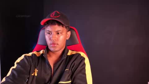 Dante online show from January 15, 5:55 am